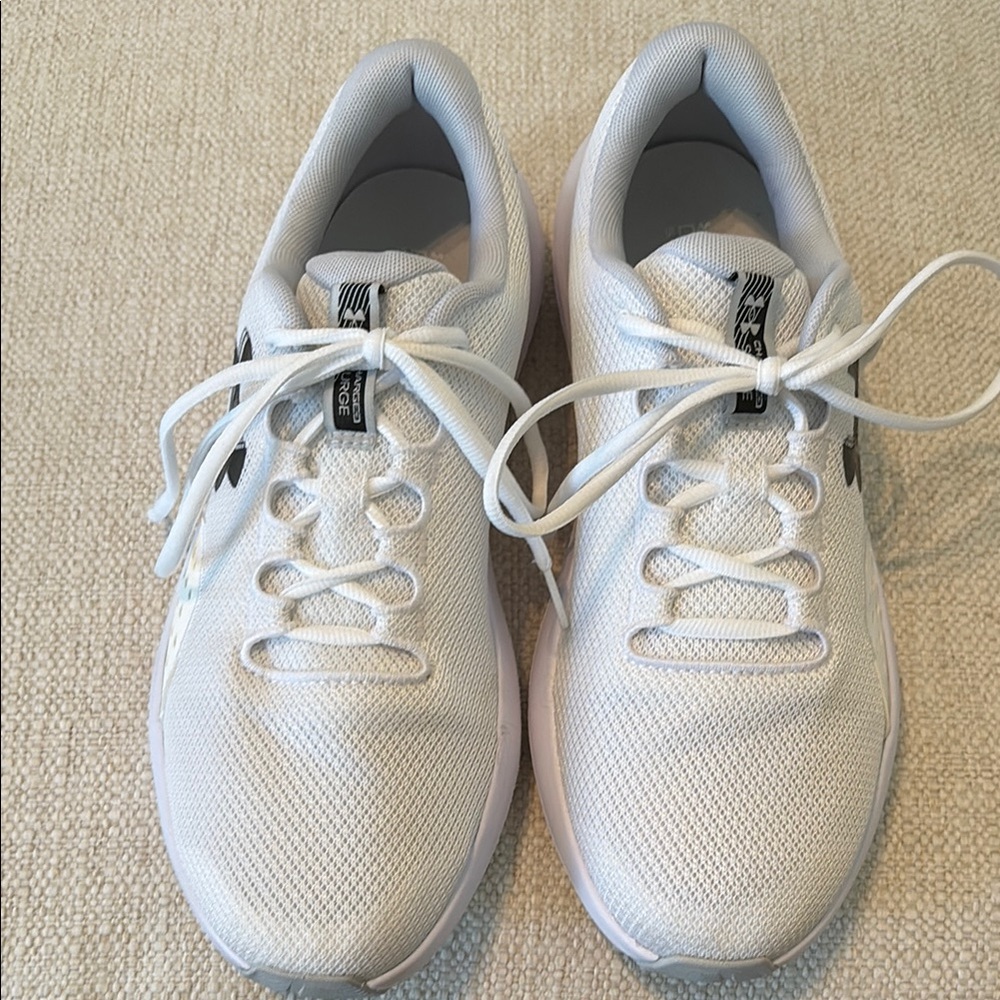 Under Armour Charged Surge White Athletic Shoes Breathable Mesh Low-Top